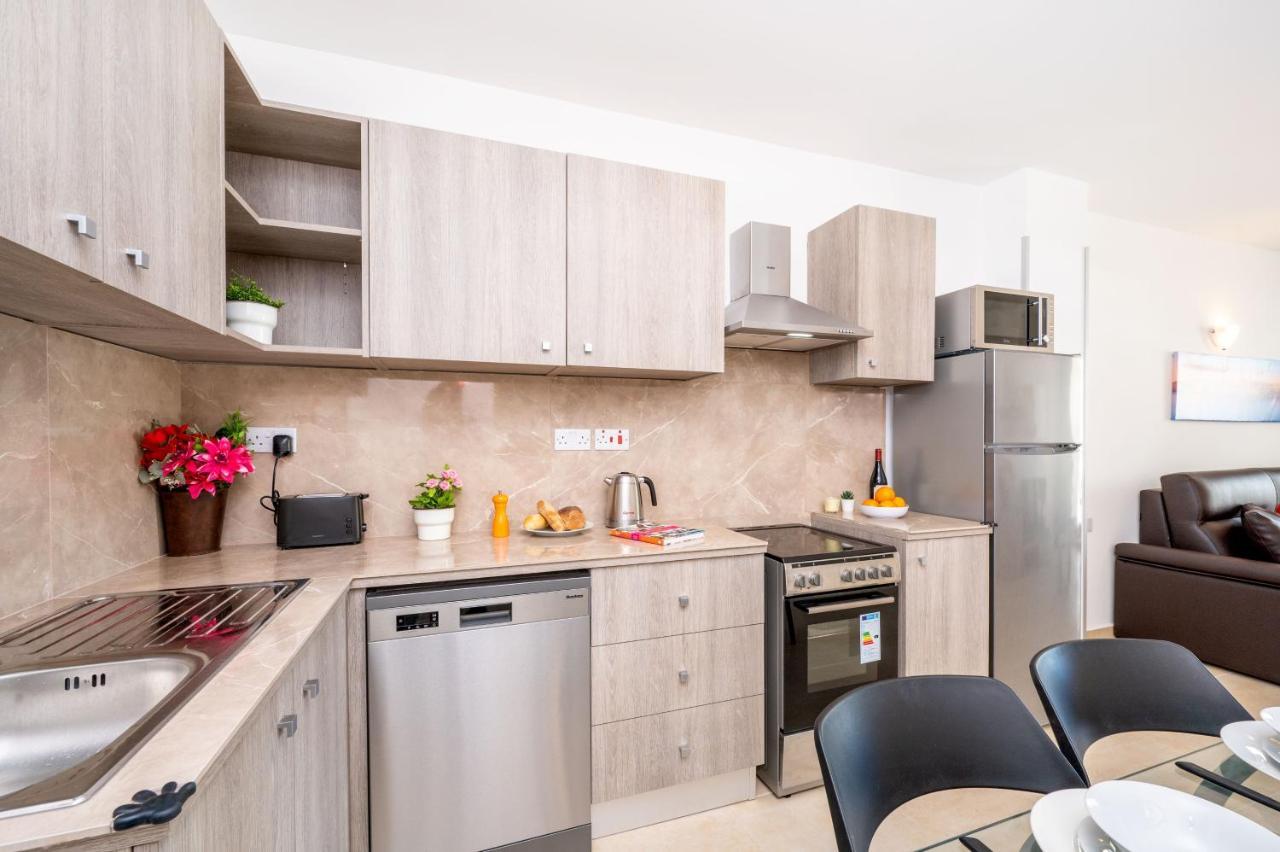 Sea Bliss Apartments With Terrace Just Off Seafront In St Paul'S Bay - By Getawaysmalta San Pawl il-Baħar Eksteriør bilde