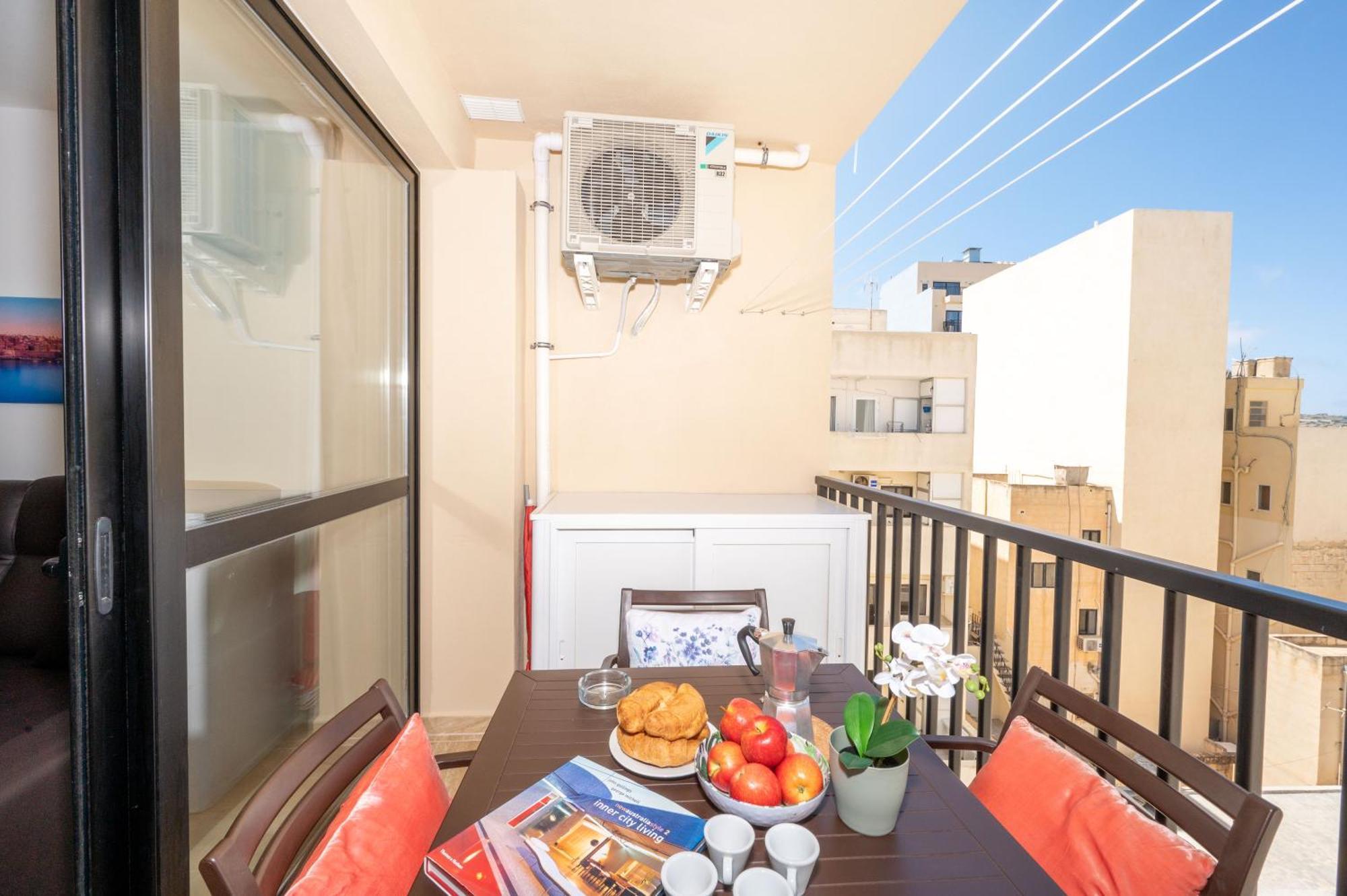 Sea Bliss Apartments With Terrace Just Off Seafront In St Paul'S Bay - By Getawaysmalta San Pawl il-Baħar Eksteriør bilde